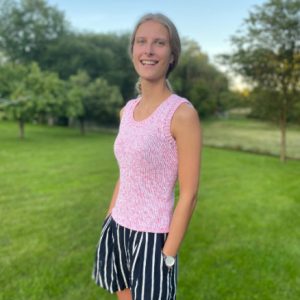 Leas Sommertop af Knit by Nees - Garnpakke til Leas Sommertop str. S-L